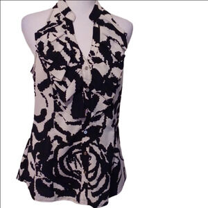 🌺Express Black and White Ruffled Sleeveless Blouse
